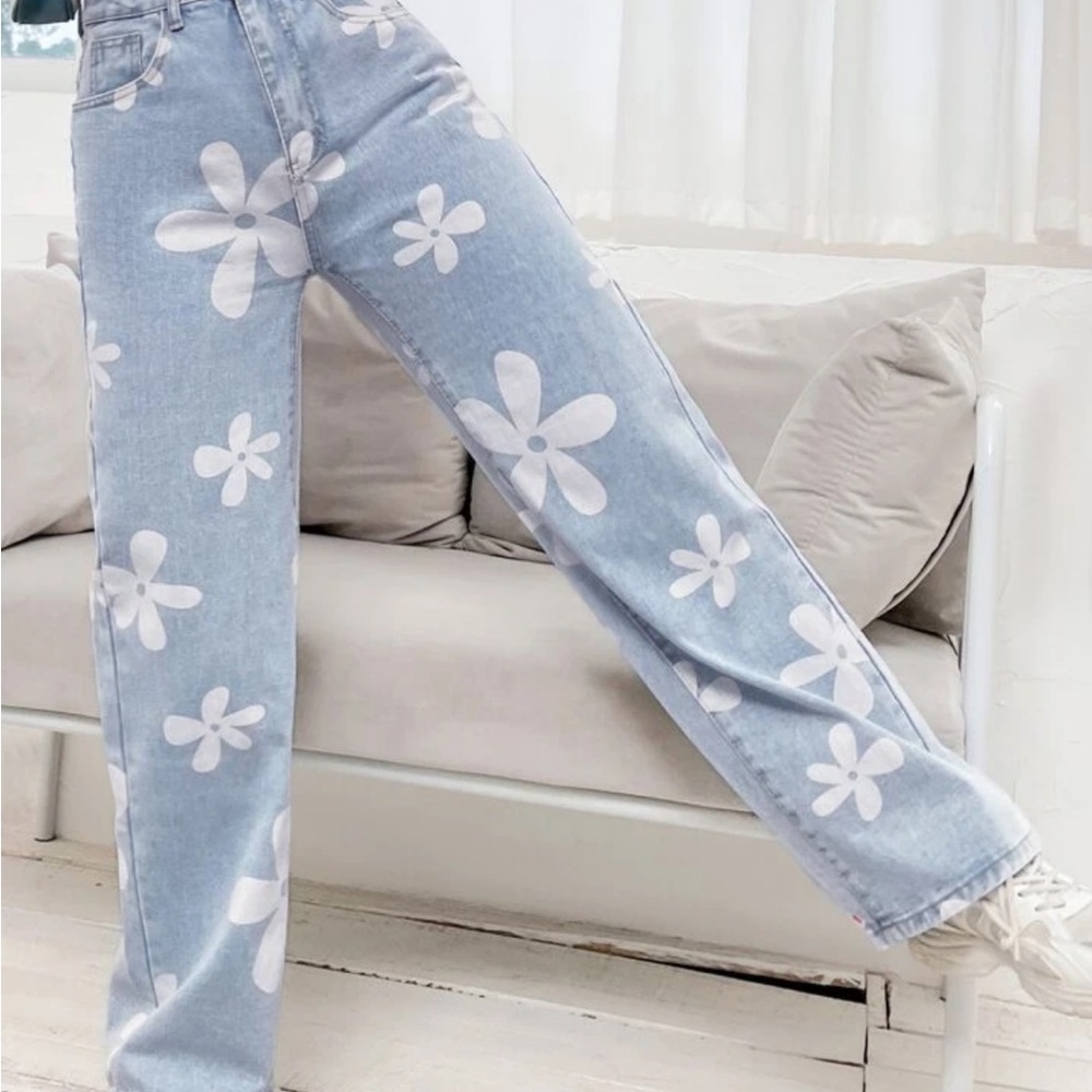 Shein Floral Print Straight Leg Jeans - Picture 3 of 3